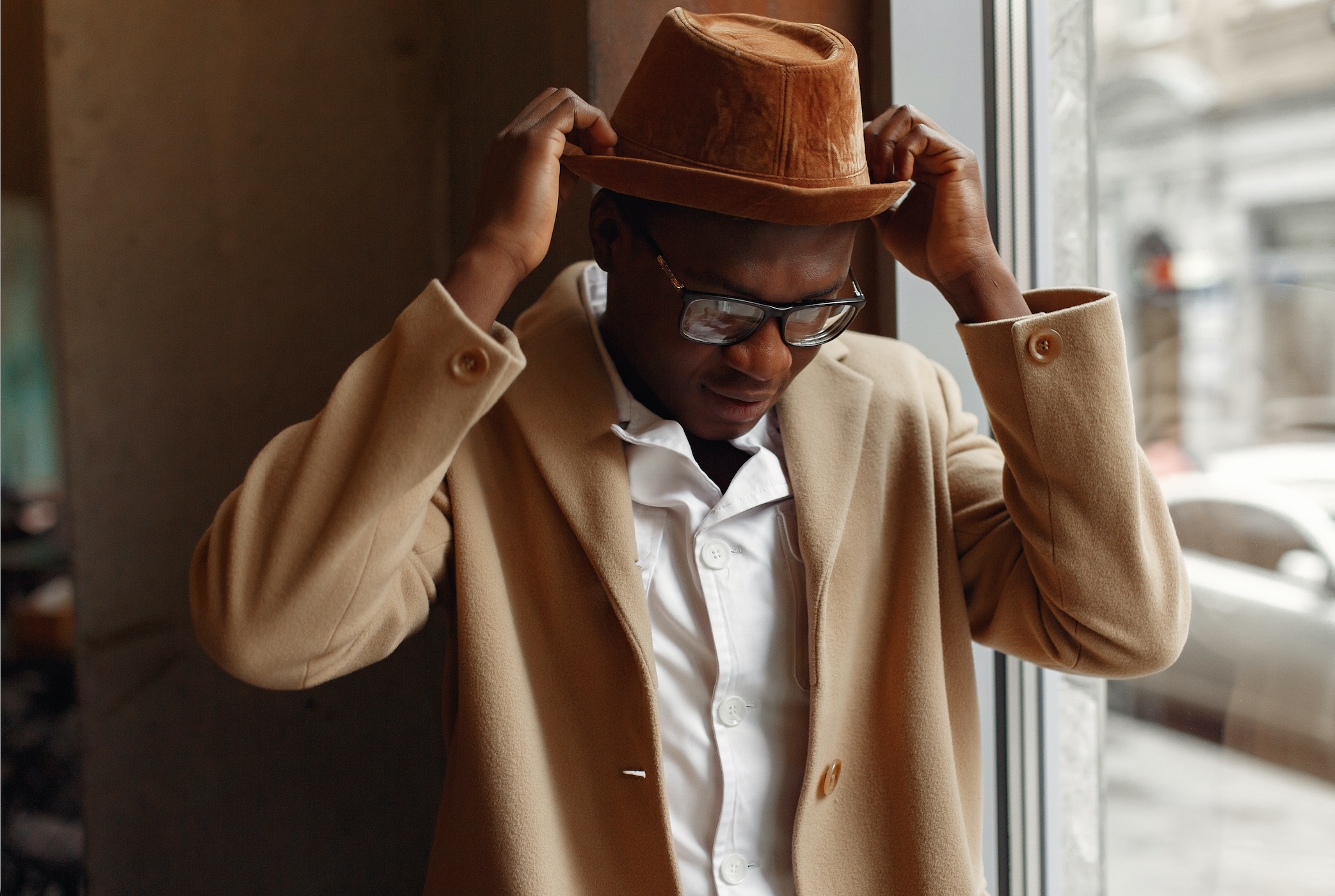 How Do I Wear a Fedora Hat for Men? : Classy Style 