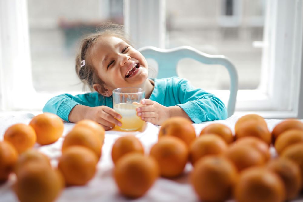 Fruit Juice in Childhood Linked to Healthier Diets, Lower Obesity Risk