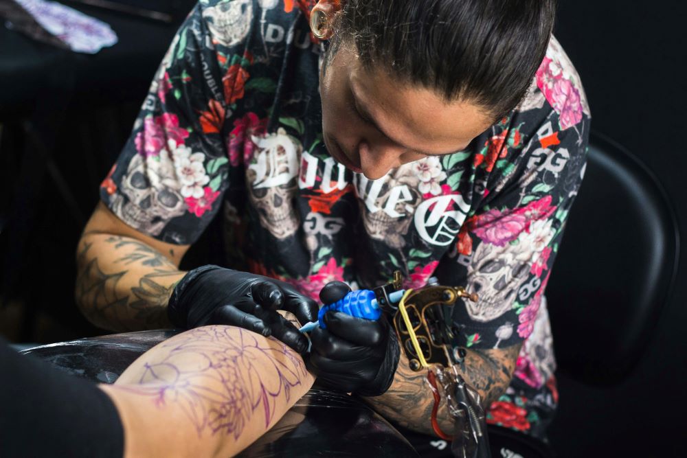 Tattoo Ink Contains Dangerous Chemicals, Researchers Warn