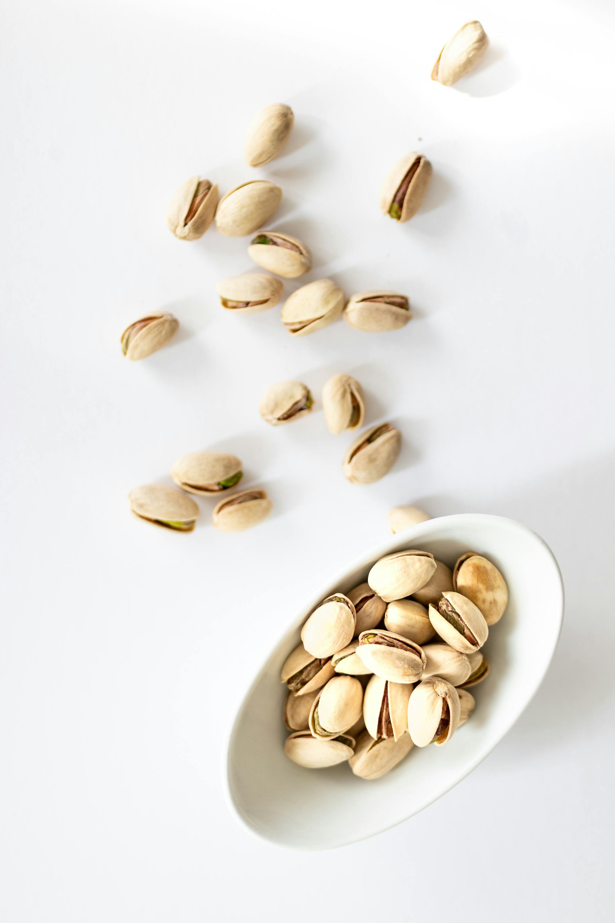 Eating a Small Amount of Pistachios Can Protect Eye Health